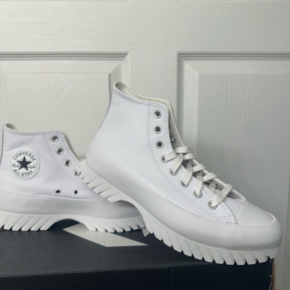 Men’s Converse Chuck Taylor All Star Lugged 2.0 Leather Size 8.5 - Picture 2 of 5